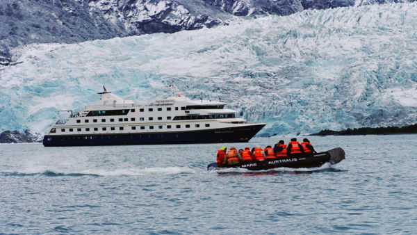 Imagen de Crucero Australis Explorando la Patagonia desde Punta Arena